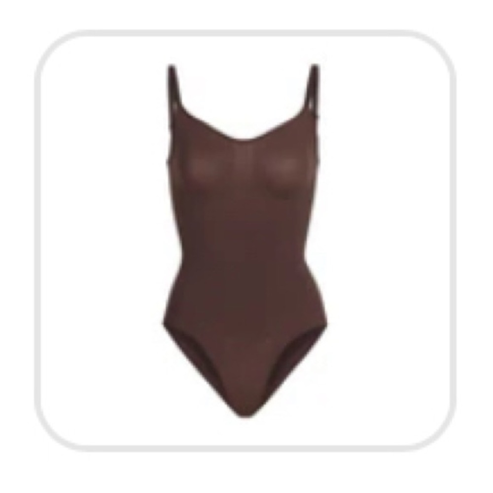 SKIMS Sculpting Body Suit - Sienna